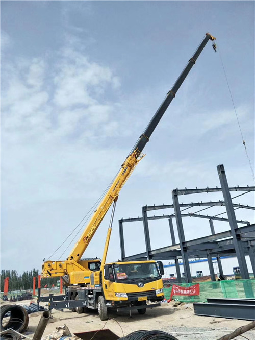 镇海区超高层建筑钢结构吊装案例